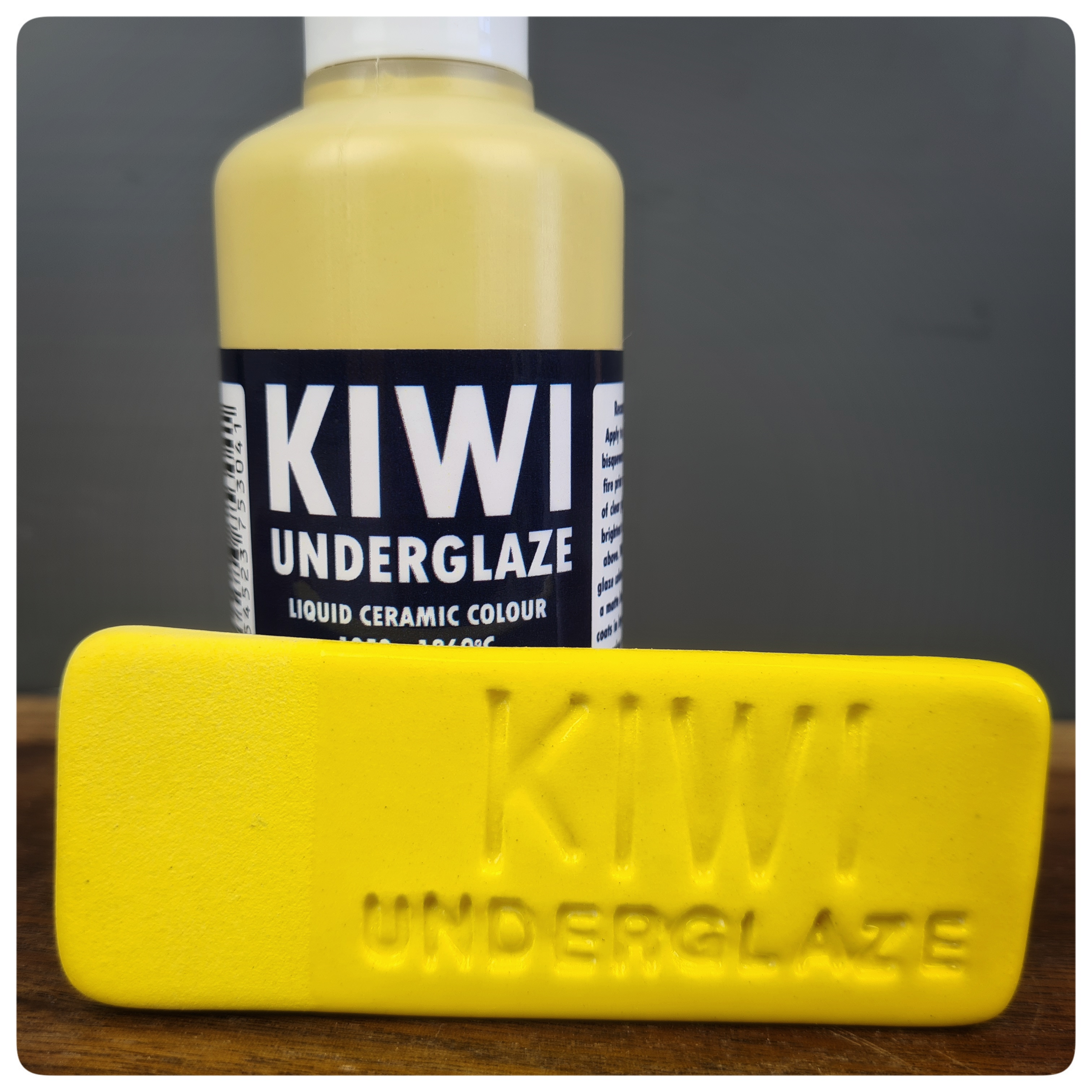 Kiwi Underglaze 100ml Golden Yellow
