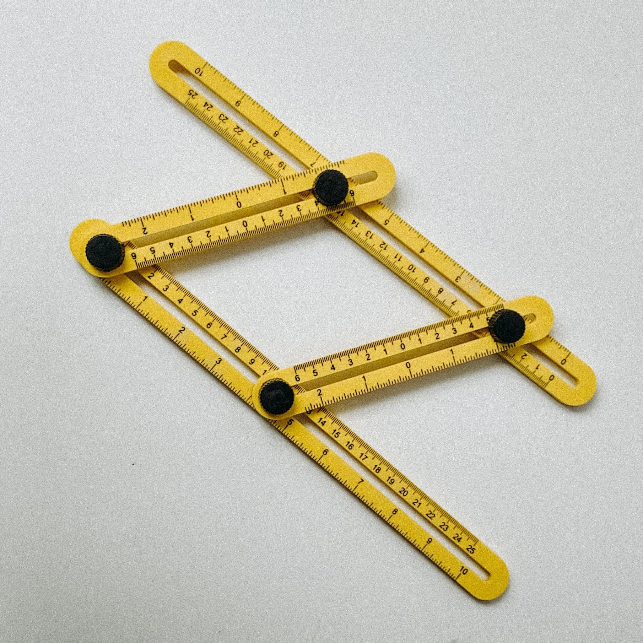 Slab/tile cutting ruler