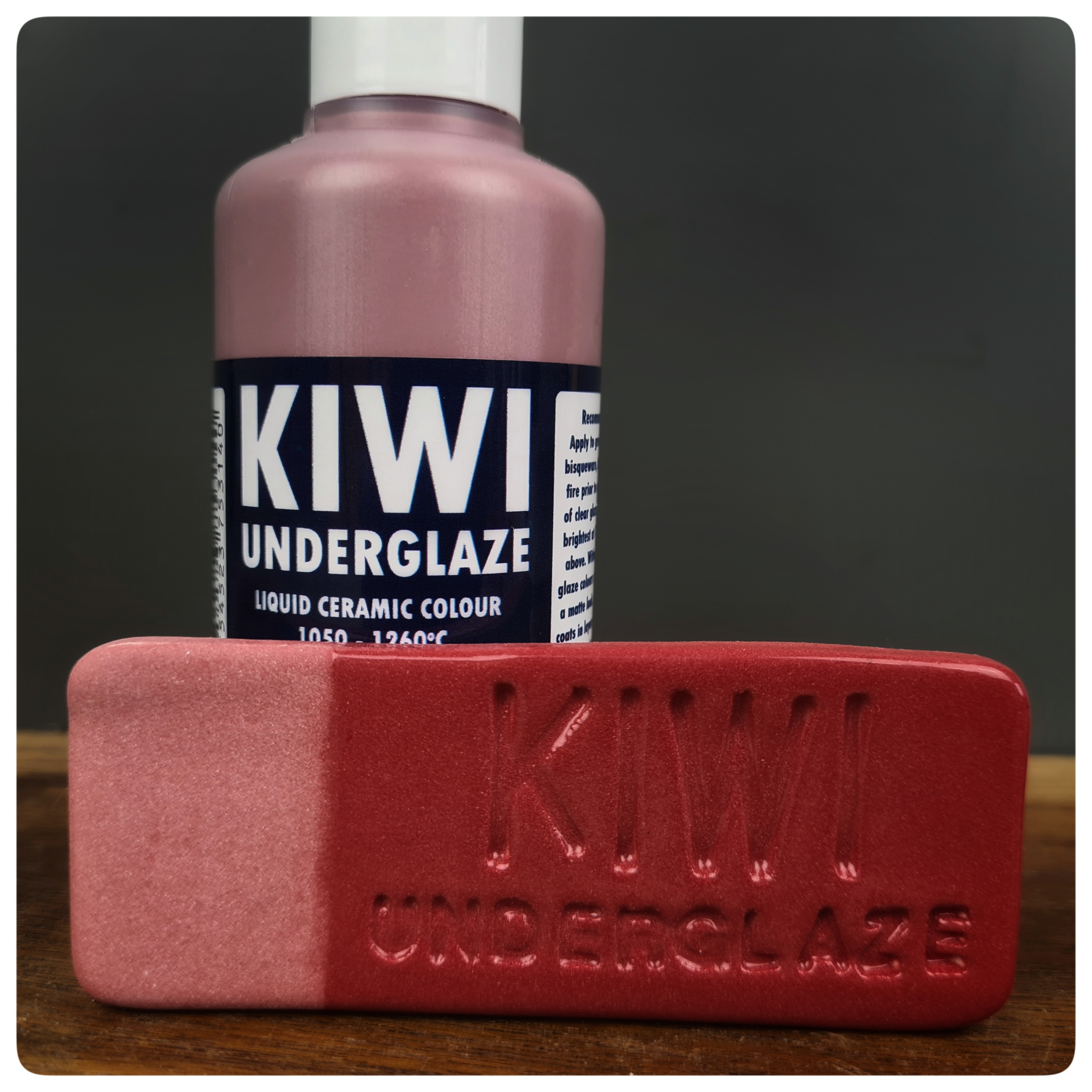 Kiwi Underglaze 100ml Maroon Red
