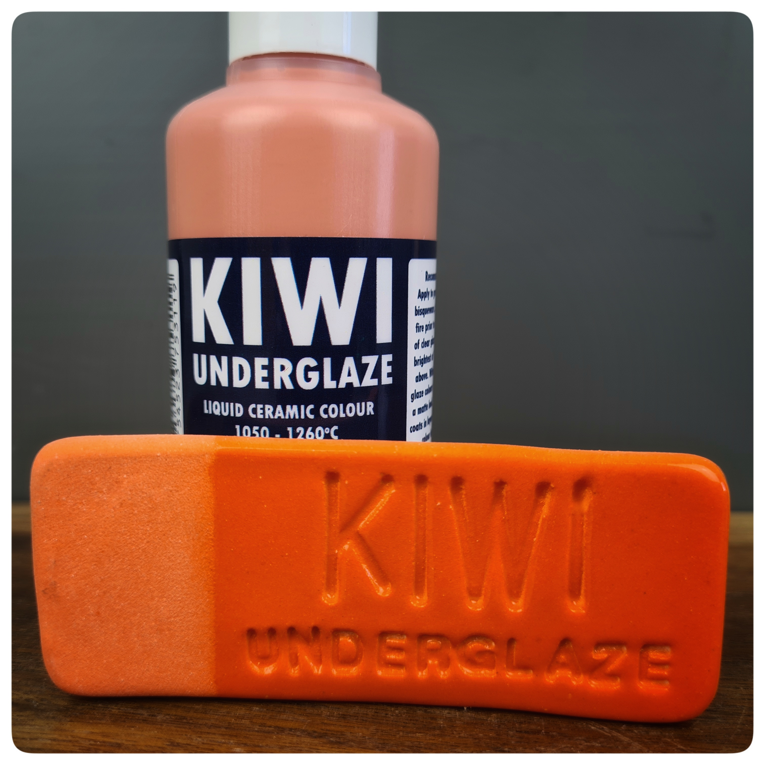 Kiwi Underglaze 100ml Monarch Orange